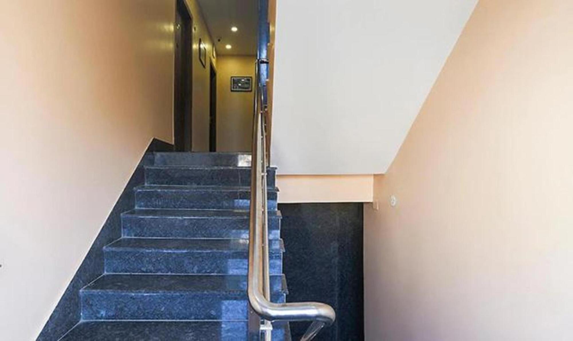 Fabhotel Aspiring Inn Jādabpur Kültér fotó