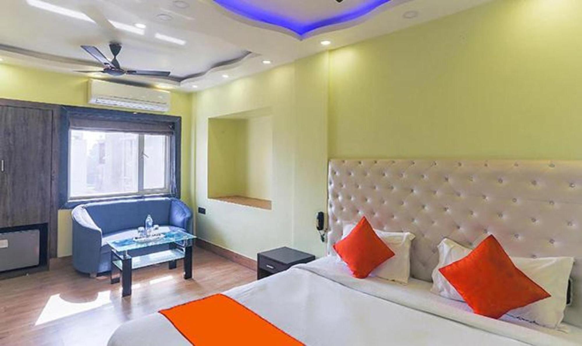 Fabhotel Aspiring Inn Jādabpur Kültér fotó
