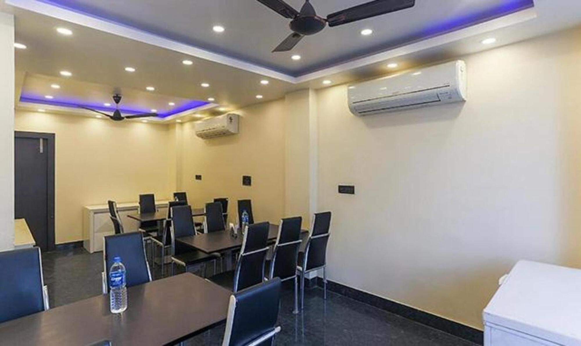 Fabhotel Aspiring Inn Jādabpur Kültér fotó