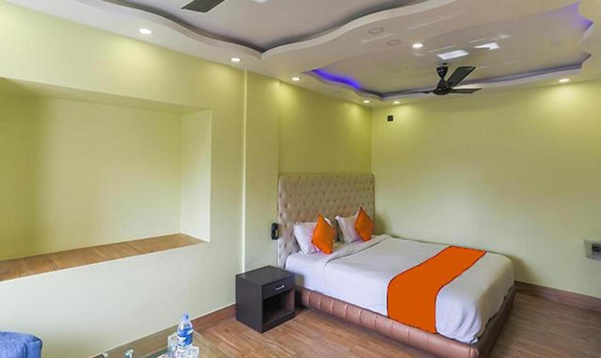 Fabhotel Aspiring Inn Jādabpur Kültér fotó