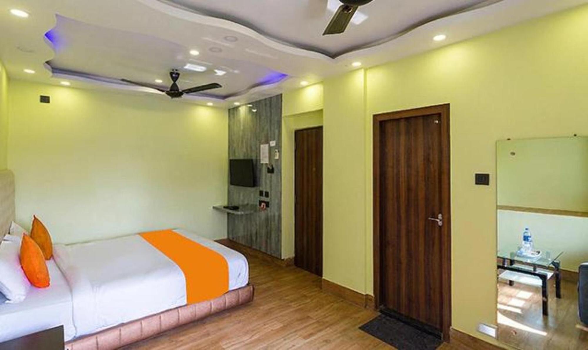 Fabhotel Aspiring Inn Jādabpur Kültér fotó